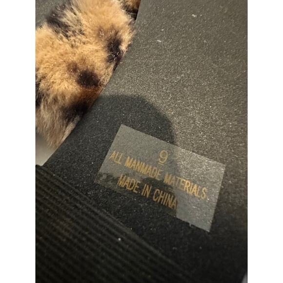 Women Cheetah Leopard Animal Print Fluffy Slippers Size 9 - Picture 5 of 6